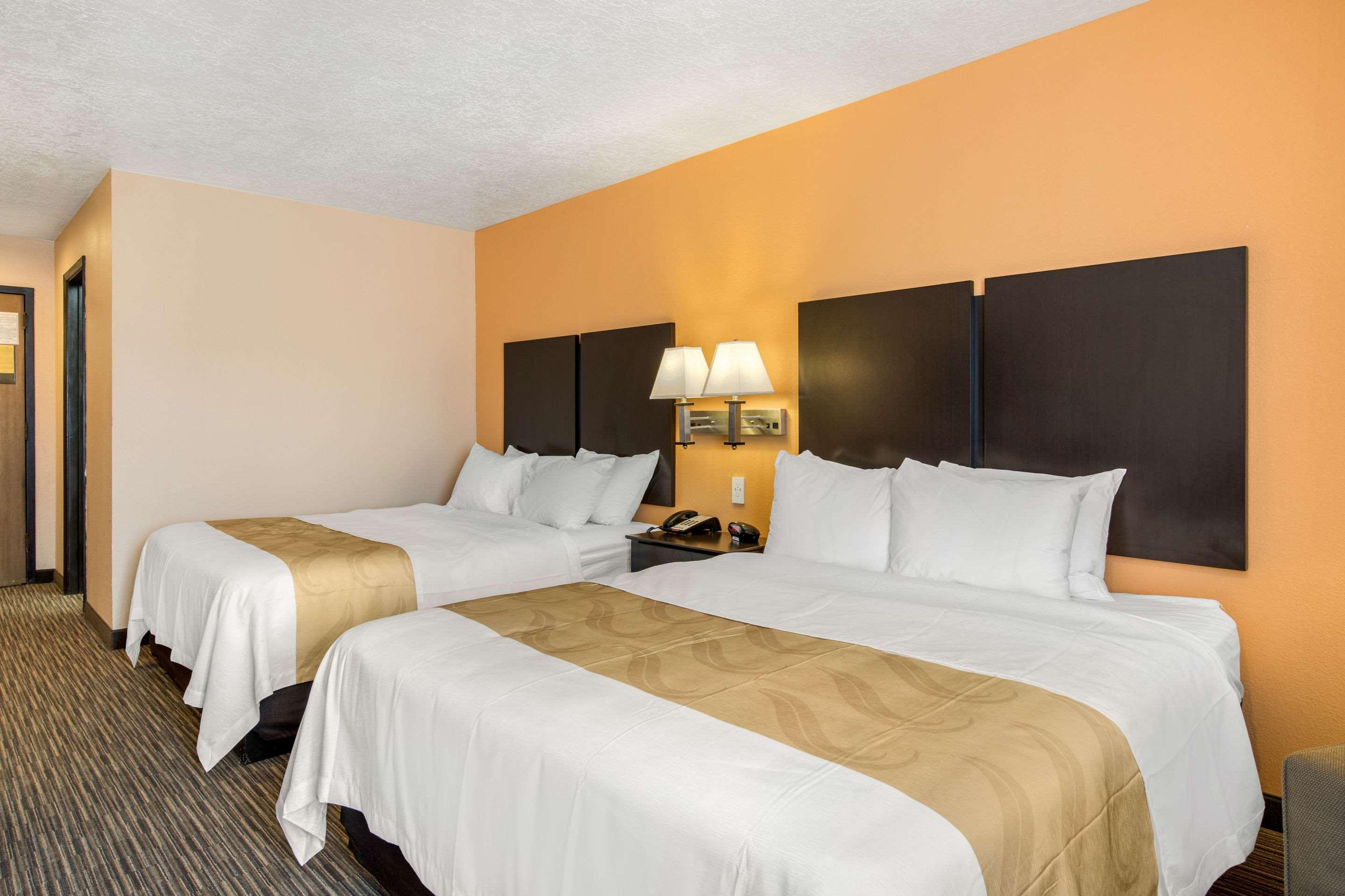 Quality Inn & Suites Albuquerque North Near Balloon Fiesta Park Bagian luar foto