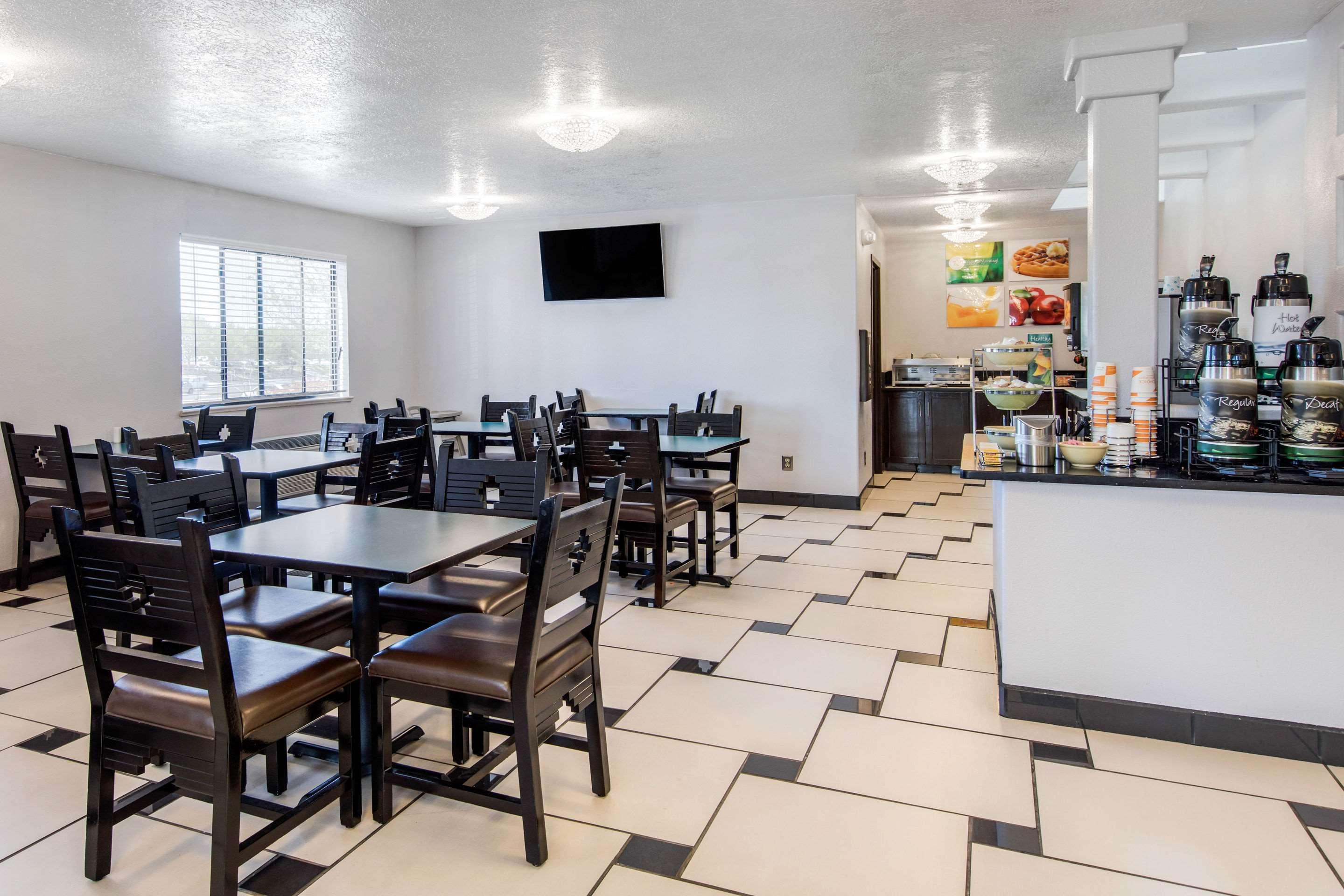 Quality Inn & Suites Albuquerque North Near Balloon Fiesta Park Bagian luar foto