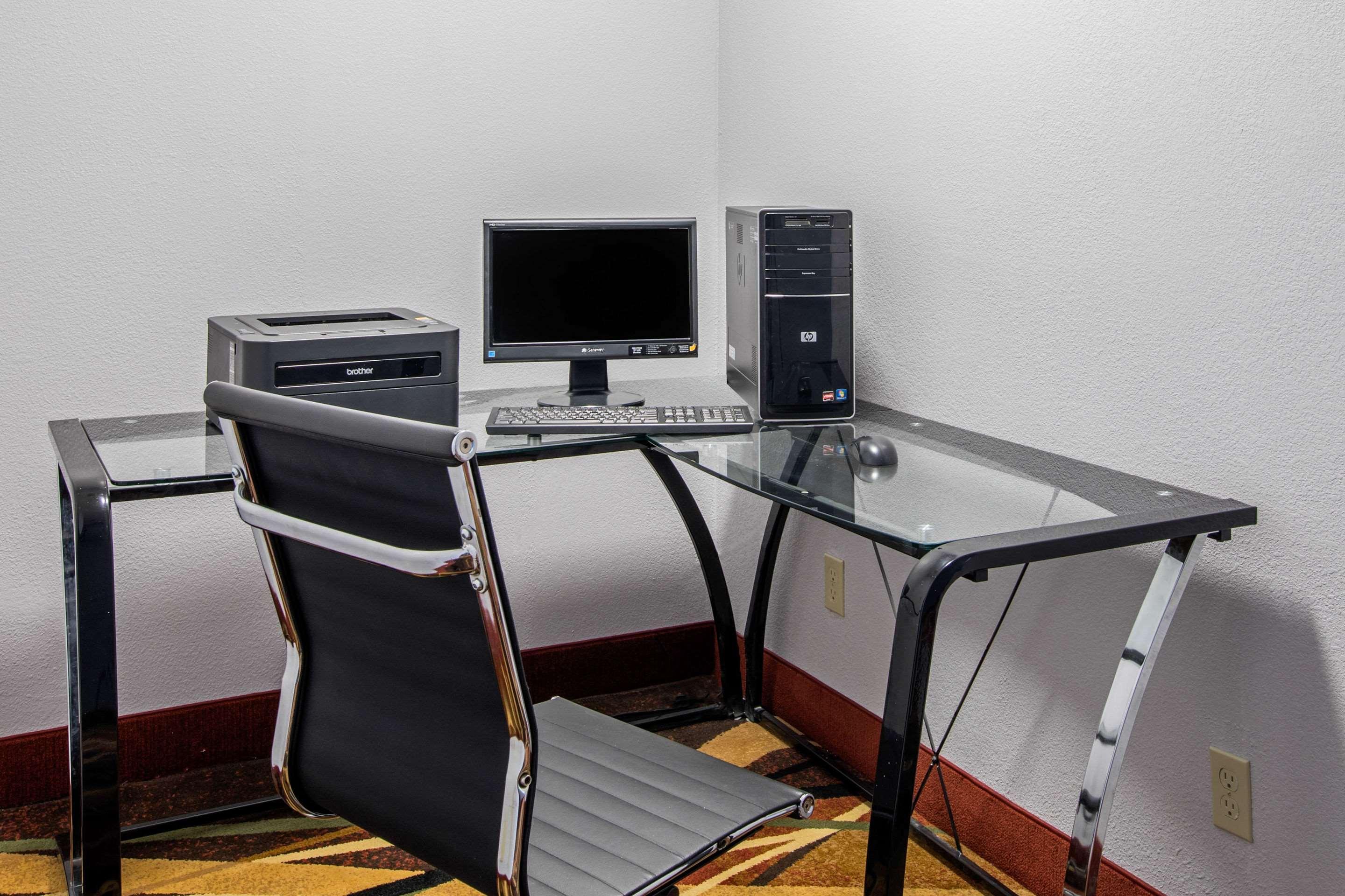 Quality Inn & Suites Albuquerque North Near Balloon Fiesta Park Bagian luar foto